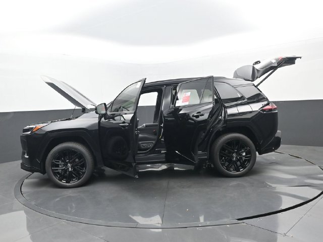New 2026 Toyota RAV4 XSE AWD/4WD image 33