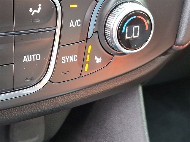 Used 2023 Chevrolet Traverse RS image 19