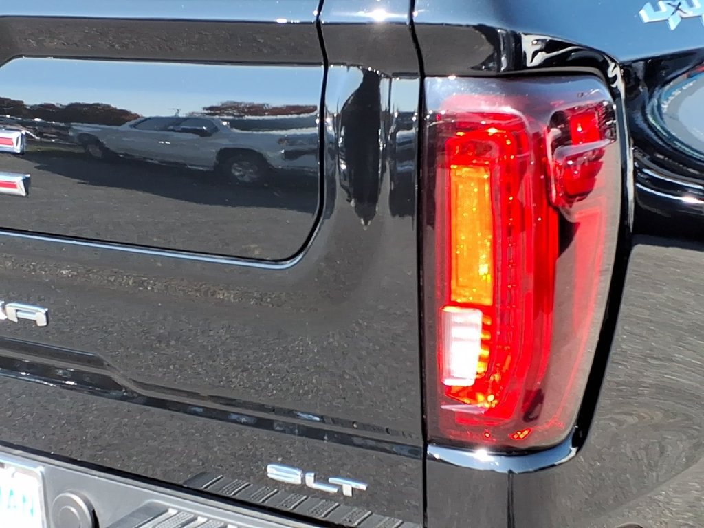 Certified 2026 GMC Sierra 1500 SLT AWD/4WD image 7