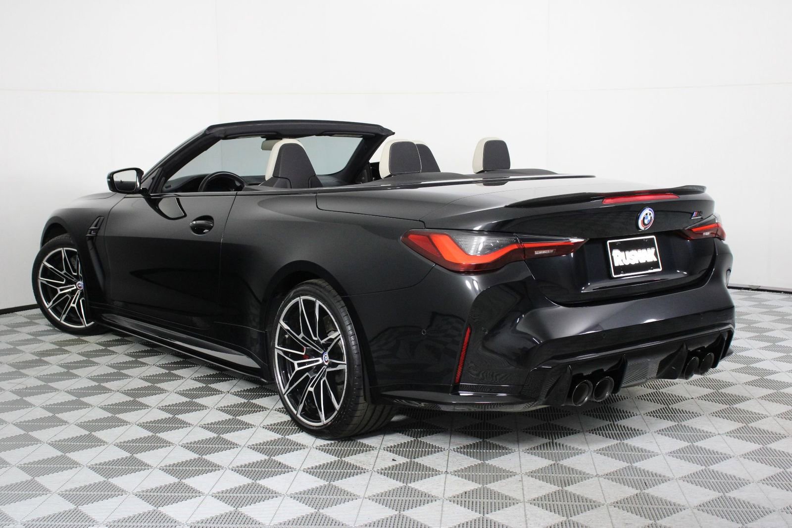 Used 2022 BMW M4 xDrive Competition image 2