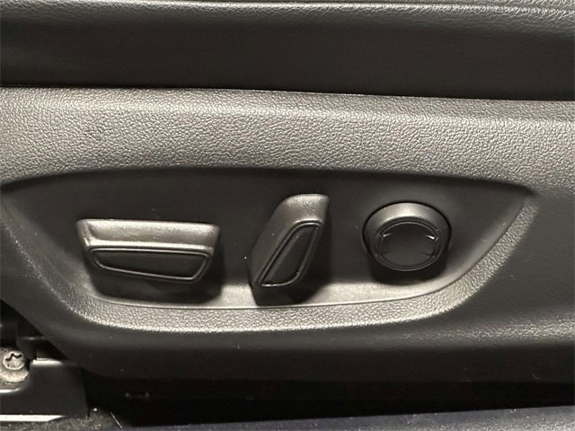 Used 2022 Toyota Camry SE image 15