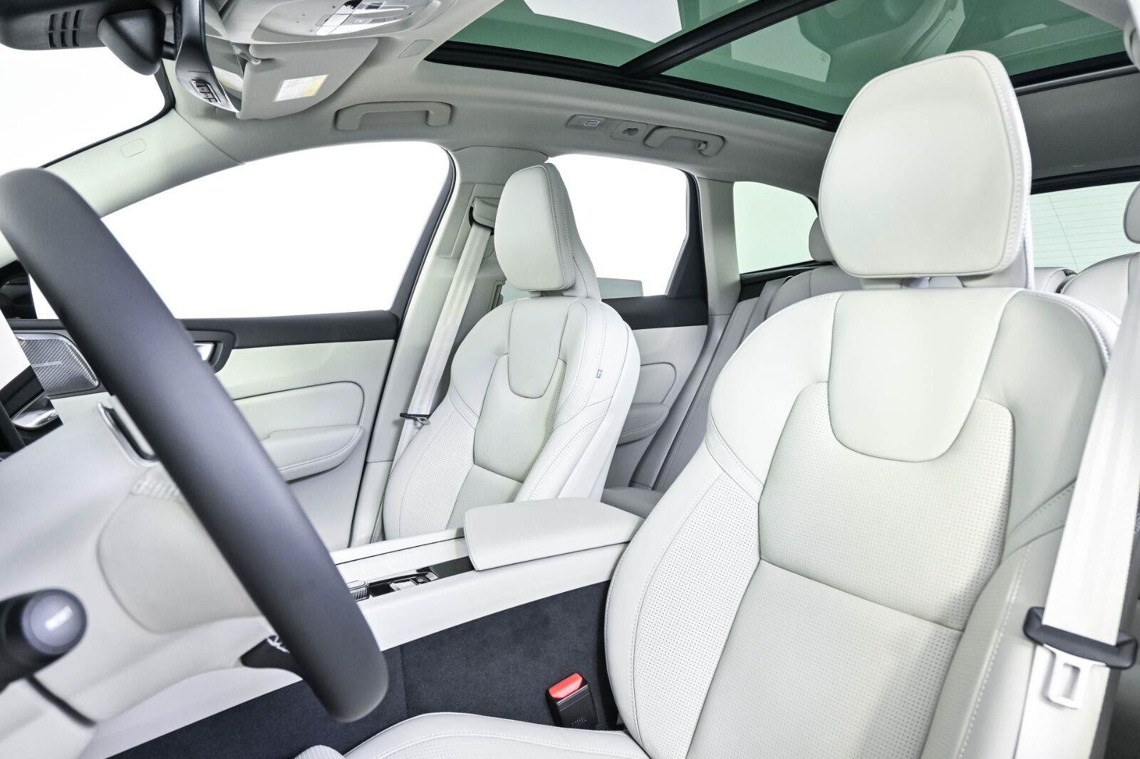 New 2027 Volvo XC60 B5 Ultra AWD/4WD image 5