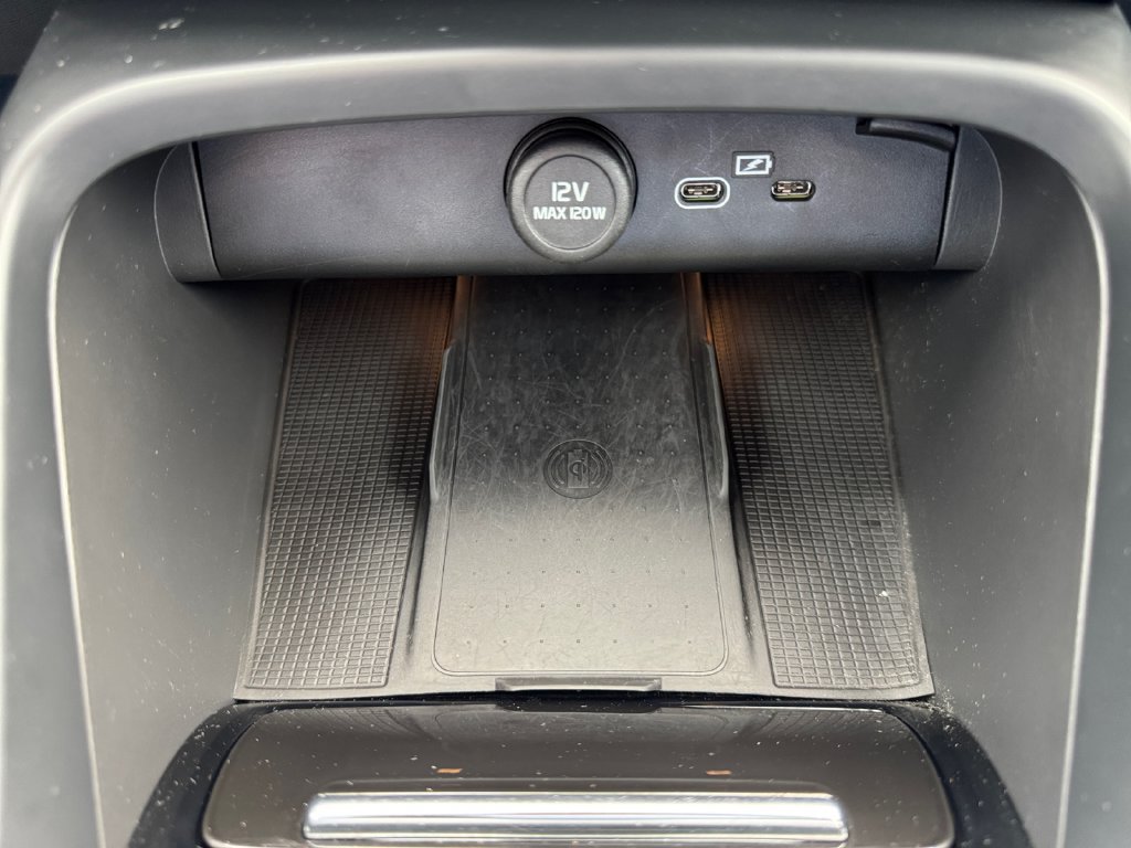 Certified 2023 Volvo XC40 Recharge Plus w/ Protection Package Premier AWD/4WD image 20