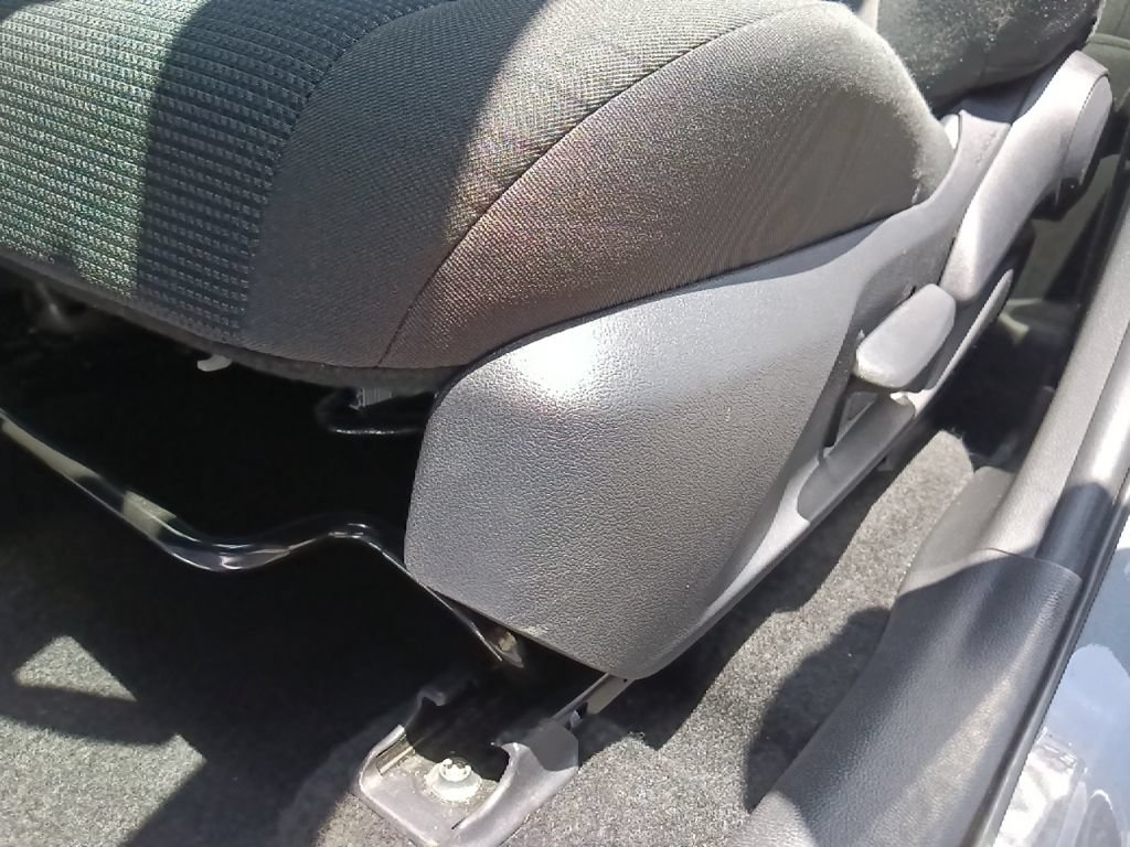 Used 2025 Toyota RAV4 LE AWD/4WD image 17