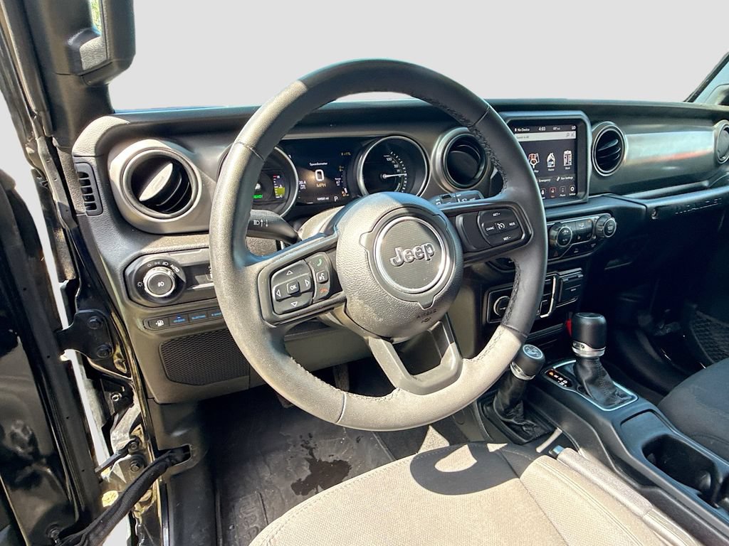 Used 2023 Jeep Wrangler Unlimited w/ Cold Weather Group AWD/4WD image 12