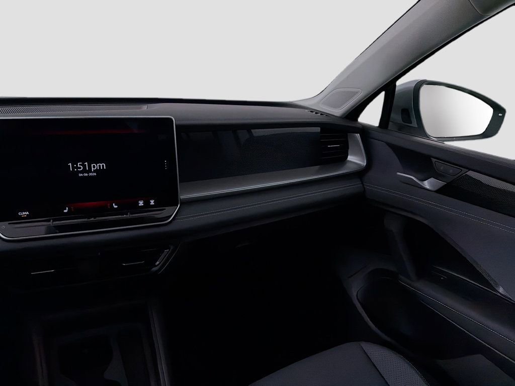 Used 2025 Volkswagen Tiguan SE image 25