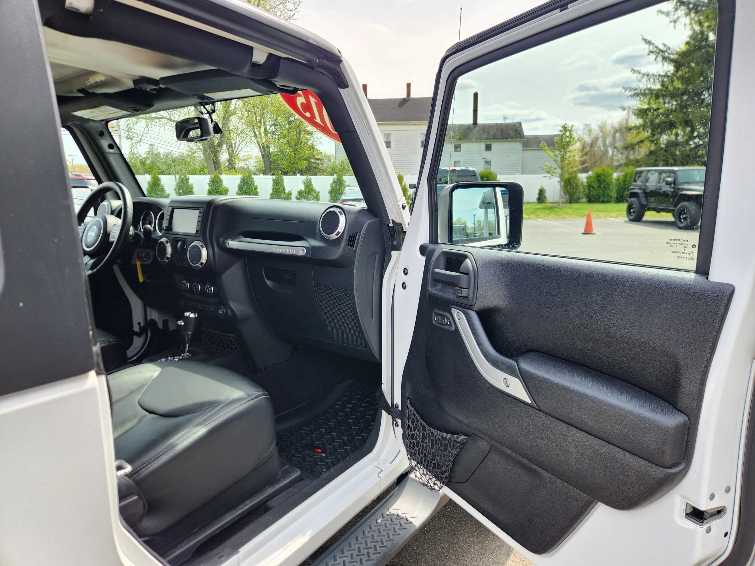 Used 2015 Jeep Wrangler Sahara w/ Dual Top Group AWD/4WD image 35