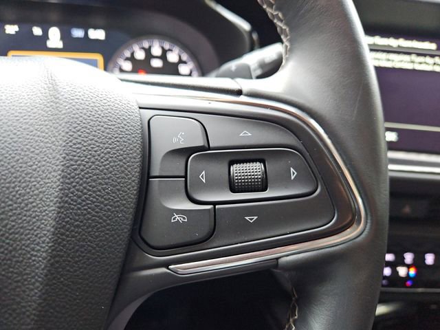 Used 2023 Buick Envision Essence image 26