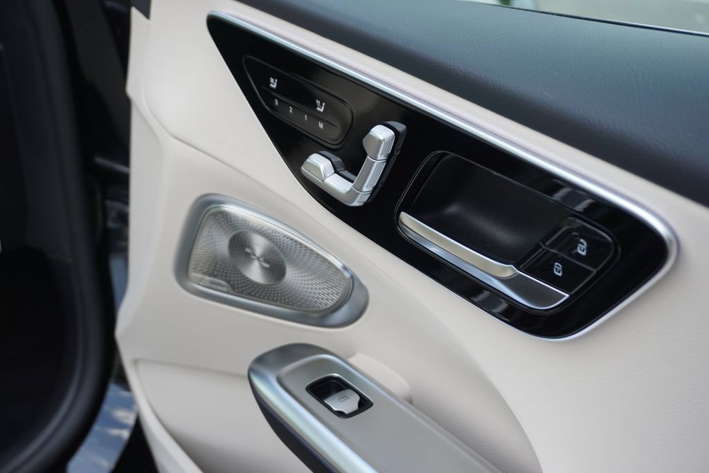 Certified 2025 Mercedes-Benz C 300 Sedan image 59