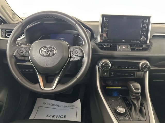 Used 2020 Toyota RAV4 Limited AWD/4WD image 21