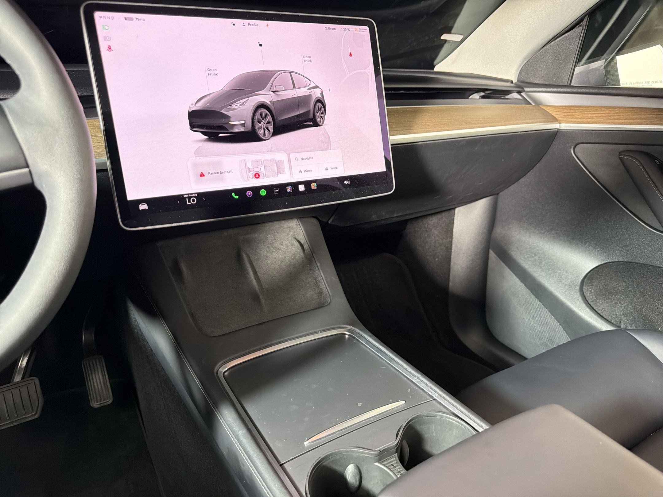 Used 2025 Tesla Model Y Long Range AWD/4WD image 25