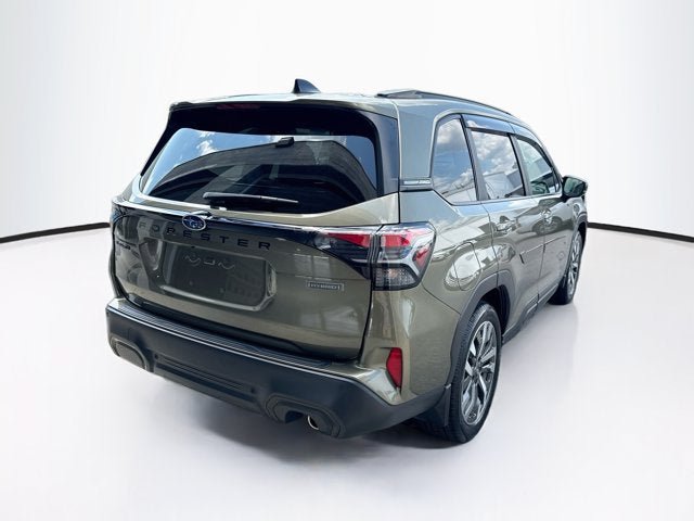 Used 2025 Subaru Forester Touring AWD/4WD image 5