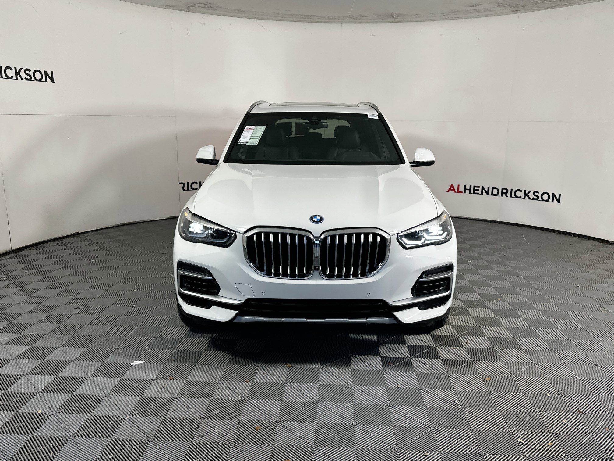 Used 2023 BMW X5 xDrive45e image 8