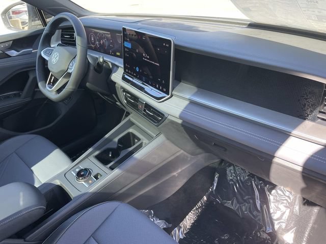 New 2026 Volkswagen Tiguan SE R-Line FWD image 29