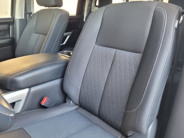 Used 2018 Nissan Titan SV w/ SV Convenience Package AWD/4WD image 20