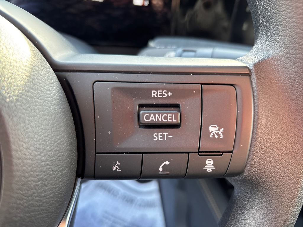 Certified 2025 Nissan Kicks SV image 27