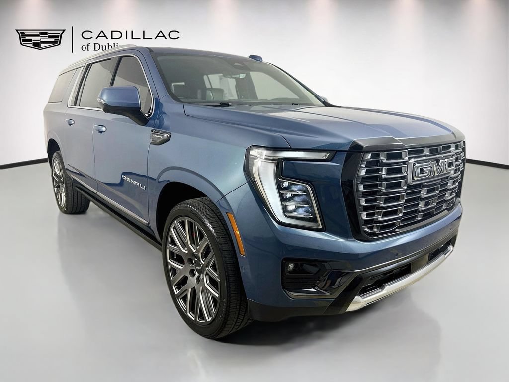 Used 2026 GMC Yukon XL Denali Ultimate AWD/4WD image 3