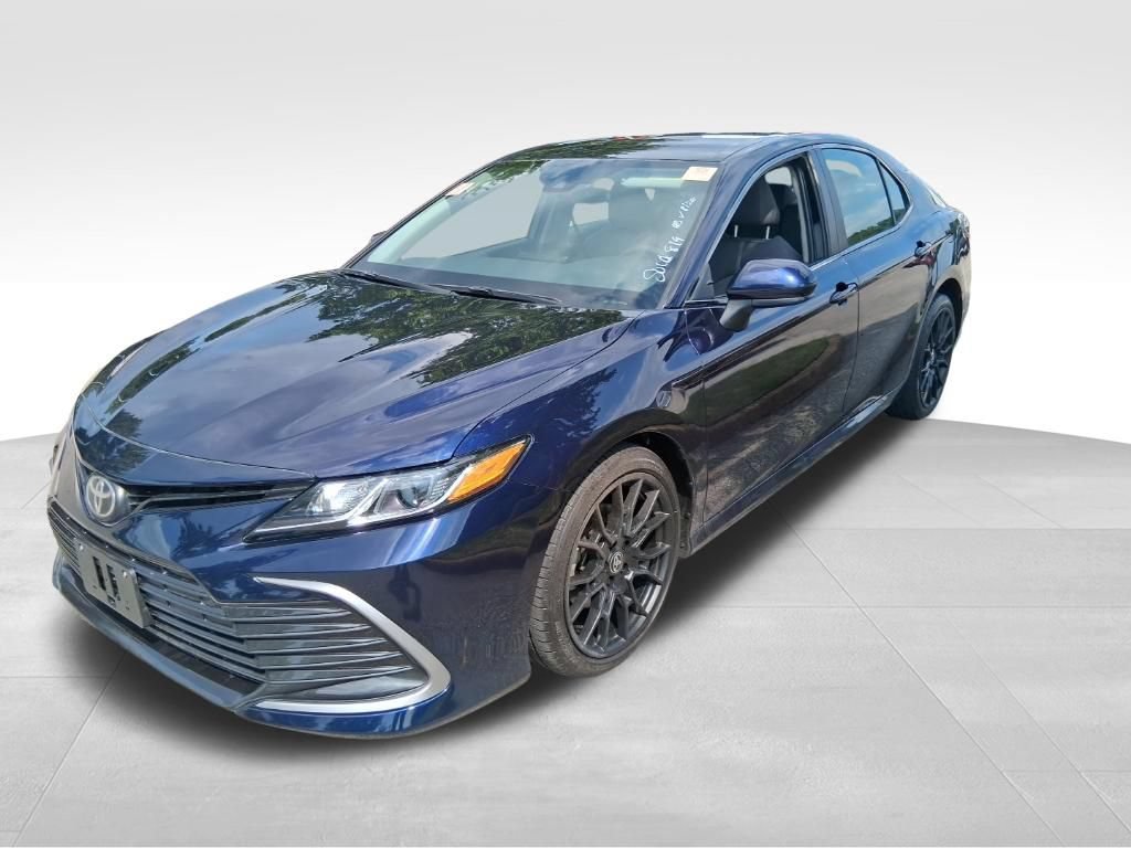 Used 2021 Toyota Camry LE FWD video 2