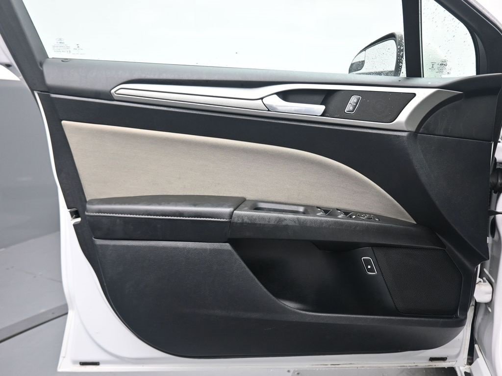 Used 2018 Ford Fusion S image 9