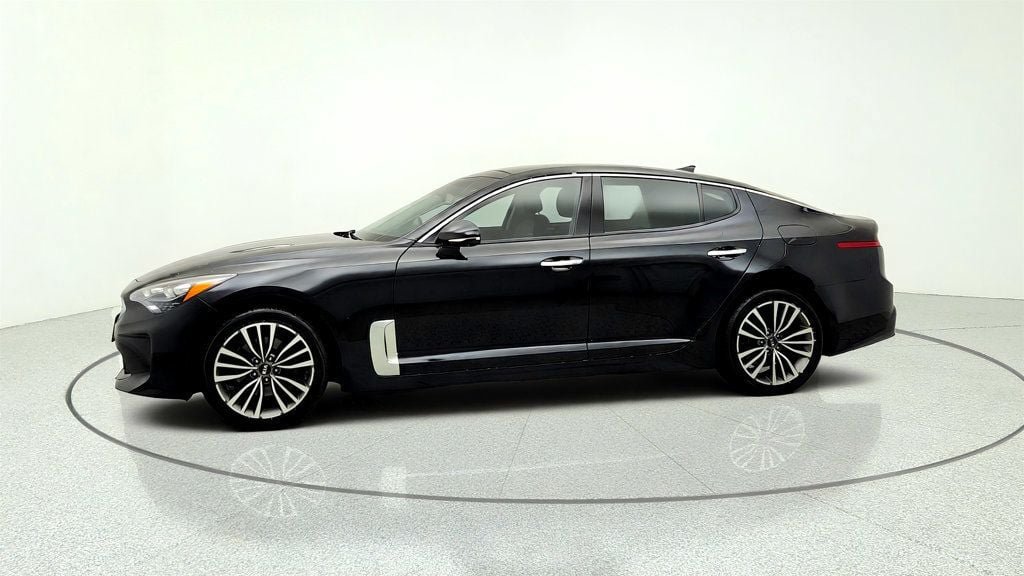 Used 2018 Kia Stinger Premium AWD/4WD image 8