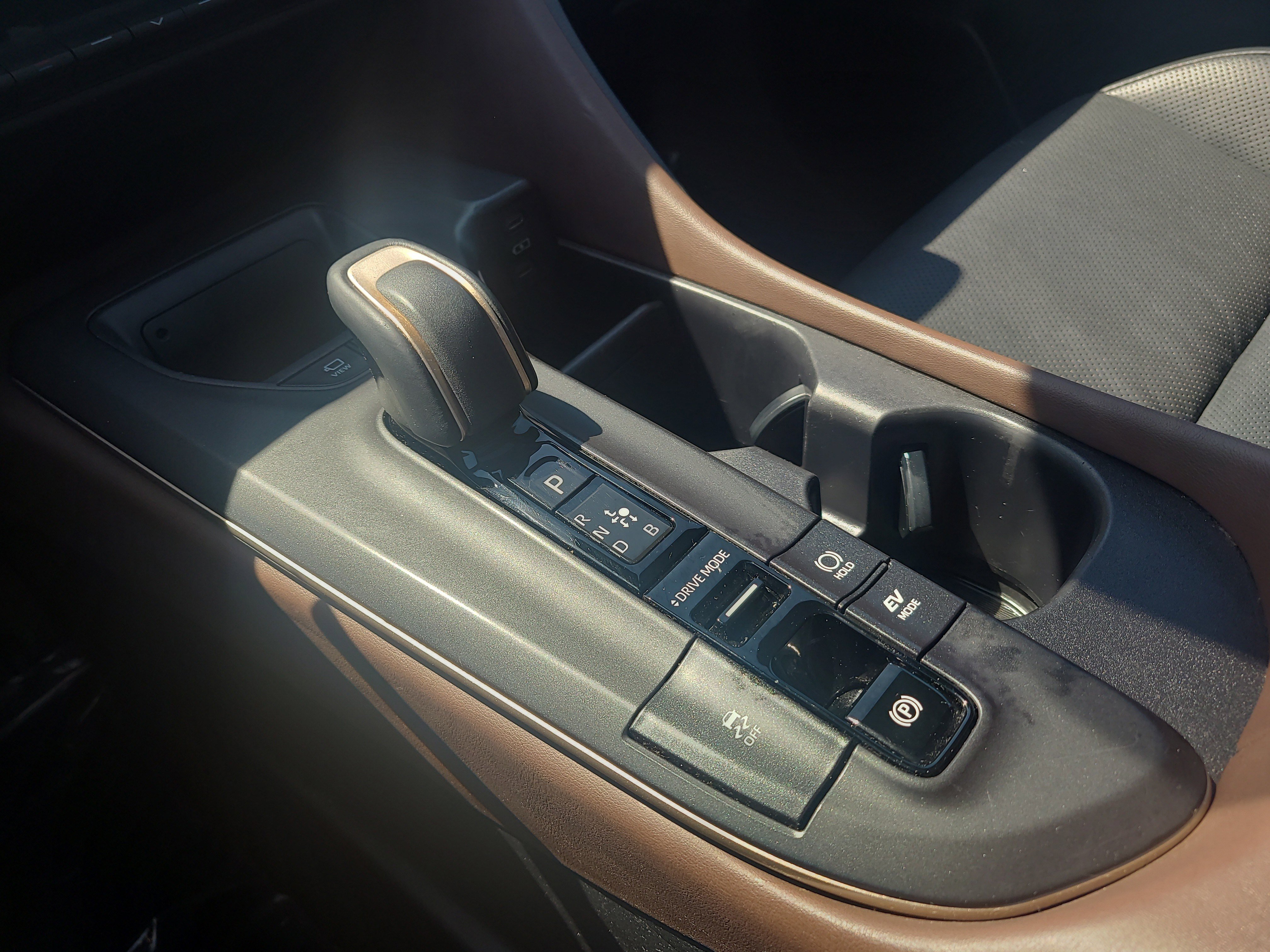 Certified 2023 Toyota Crown Limited w/ Advanced Technology Package image 21