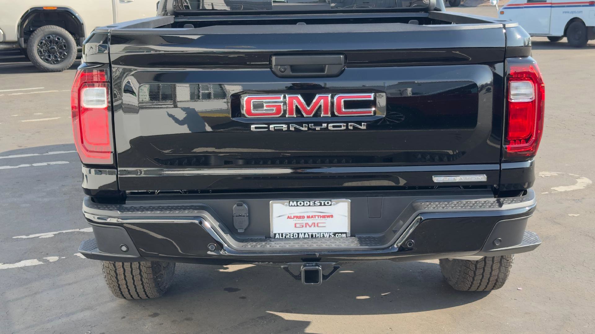 New 2026 GMC Canyon Elevation image 6