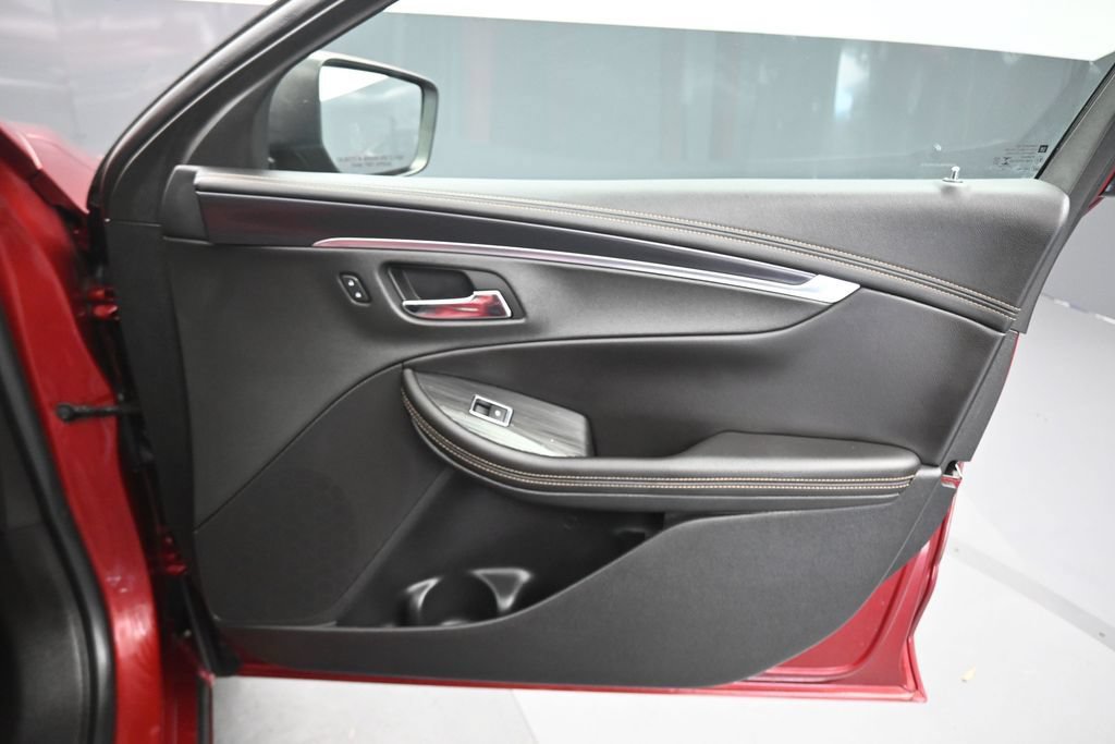 Used 2019 Chevrolet Impala LT FWD image 37