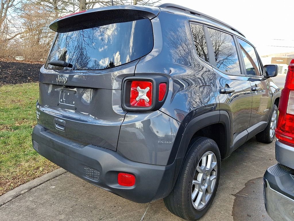 Used 2023 Jeep Renegade Latitude w/ Premium Group image 10