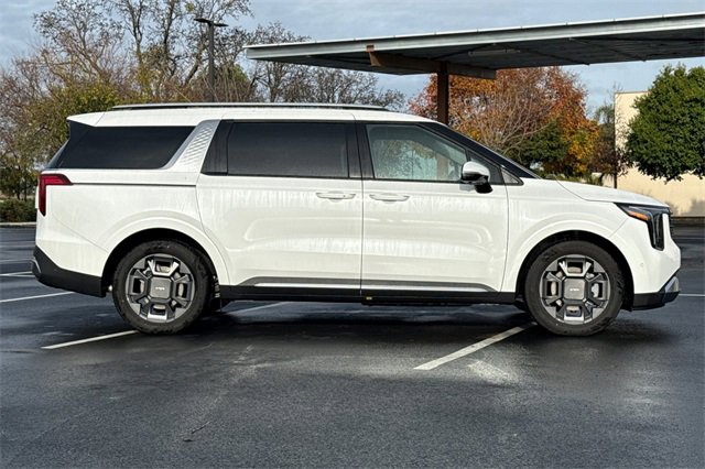 New 2026 Kia Carnival SX image 3