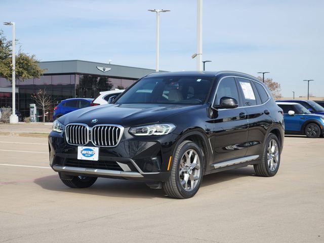 Used 2024 BMW X3 xDrive30i w/ Premium Package image 2
