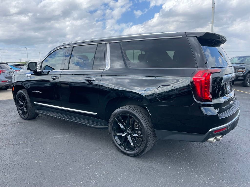 Used 2021 GMC Yukon XL Denali AWD/4WD image 5