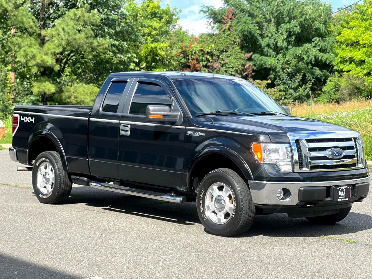 Used 2010 Ford F150 XLT image 2
