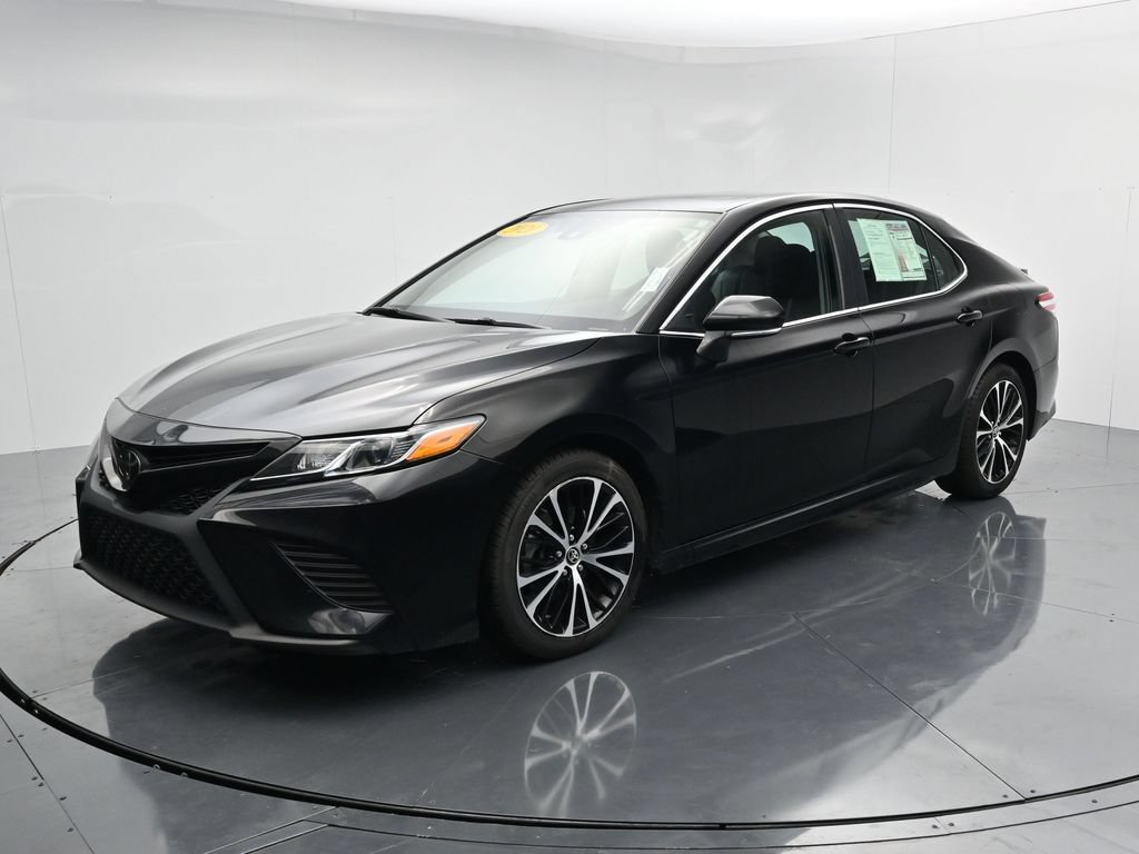 Used 2020 Toyota Camry SE w/ Audio Package FWD image 4
