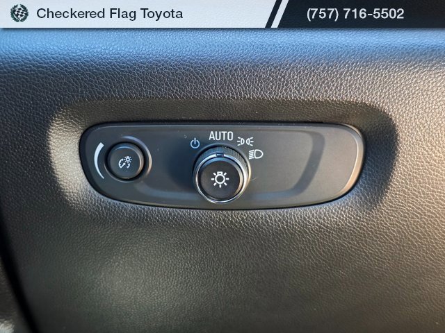 Used 2023 Chevrolet Traverse LS w/ Safety Package image 10