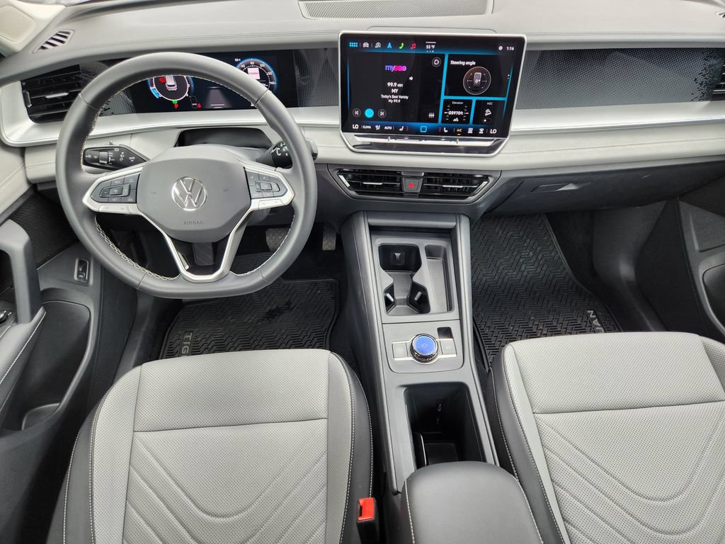 New 2025 Volkswagen Tiguan SE AWD/4WD image 15