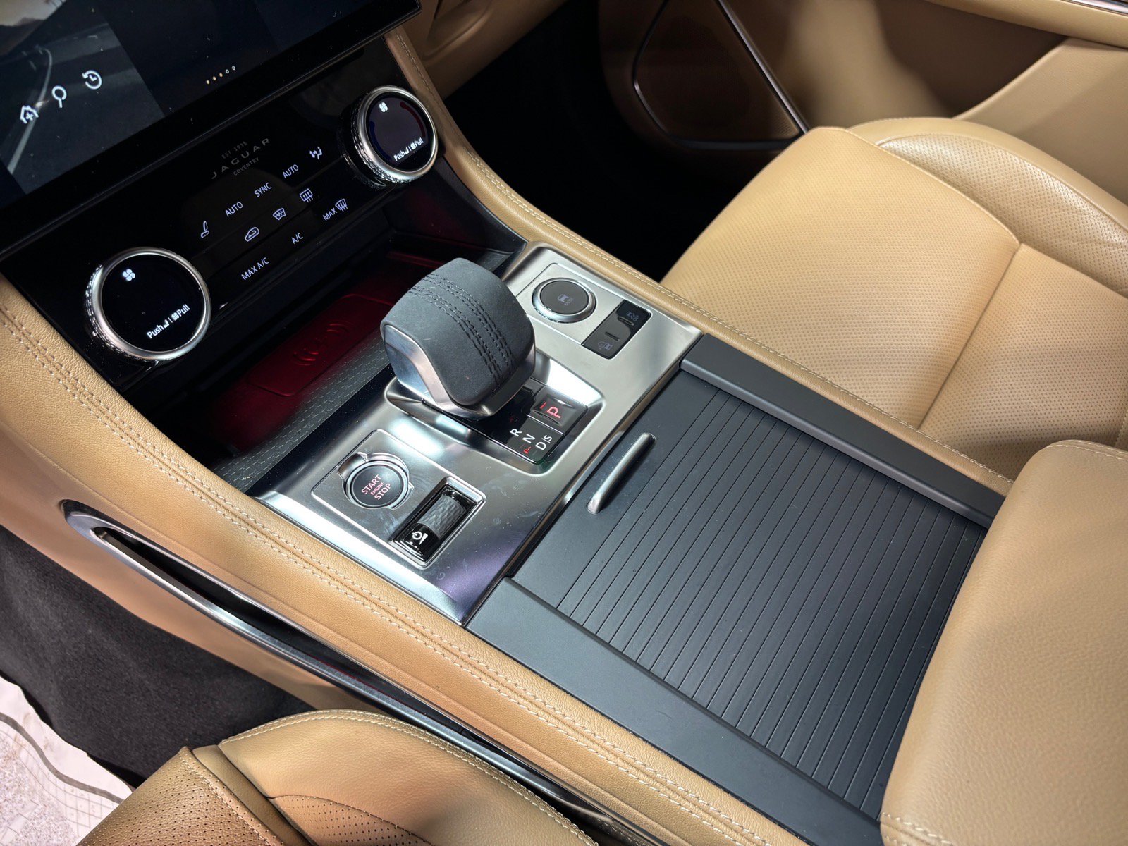 Used 2022 Jaguar F-PACE S AWD/4WD image 14