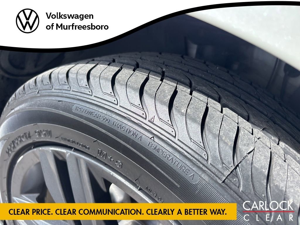 Certified 2023 Volkswagen Jetta SE w/ Panoramic Sunroof Package image 10