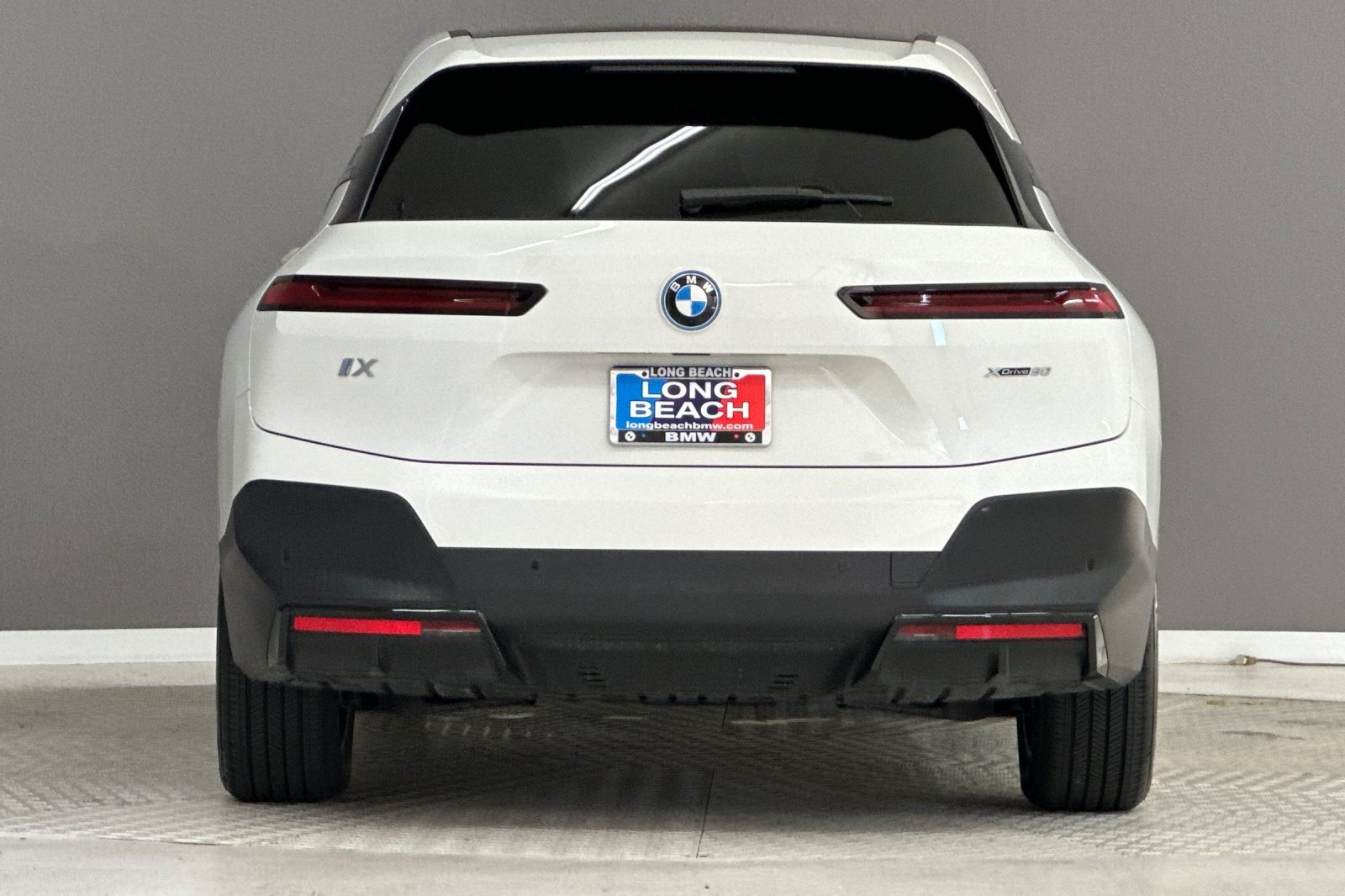 Certified 2024 BMW iX xDrive50 w/ Convenience Package AWD/4WD image 9