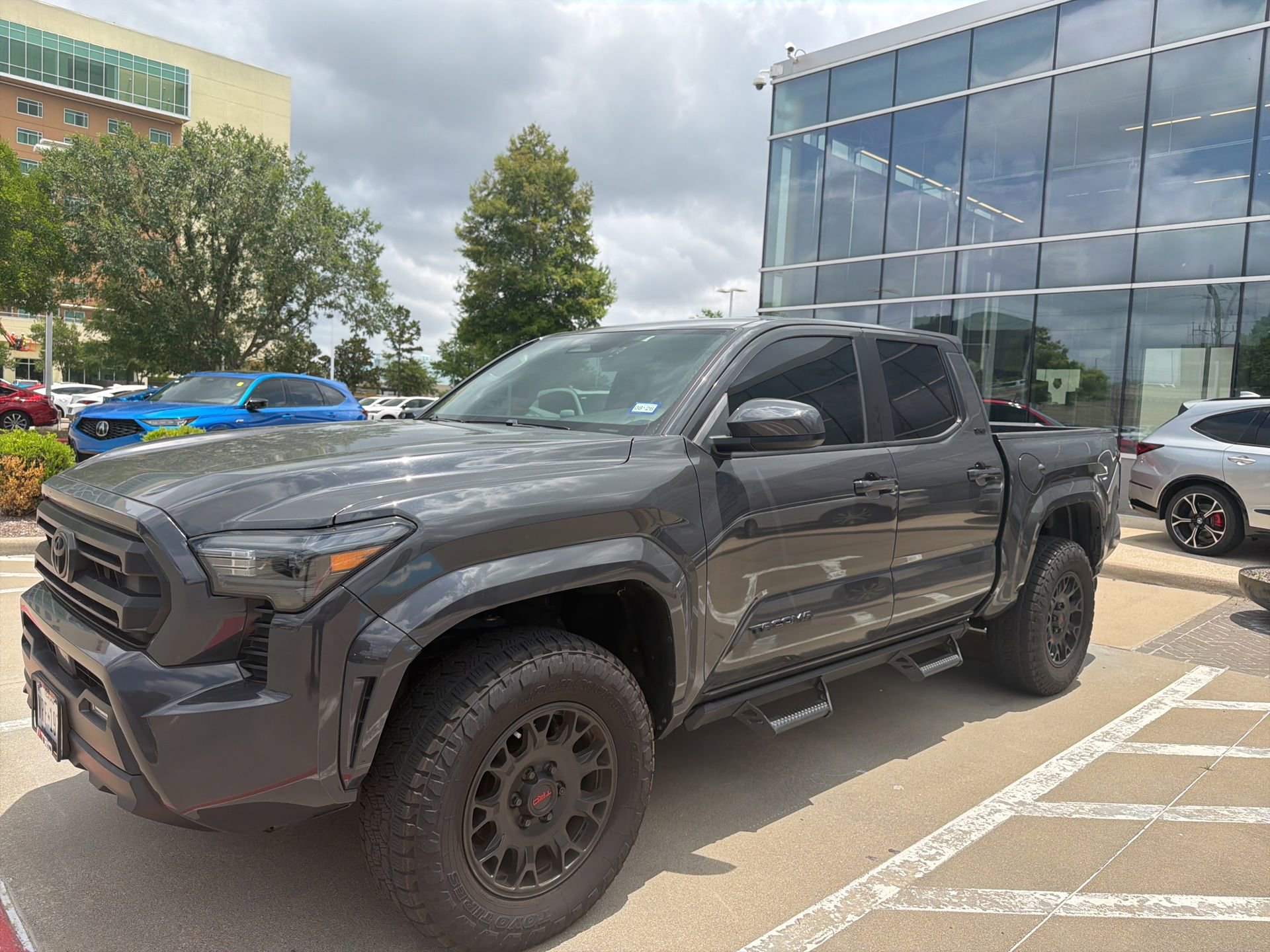 Used 2024 Toyota Tacoma SR5 RWD image 1