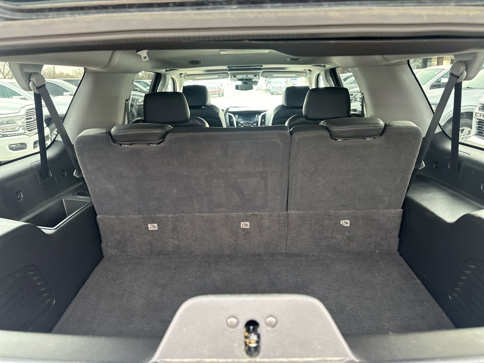 Used 2020 Cadillac Escalade ESV Premium Luxury image 16