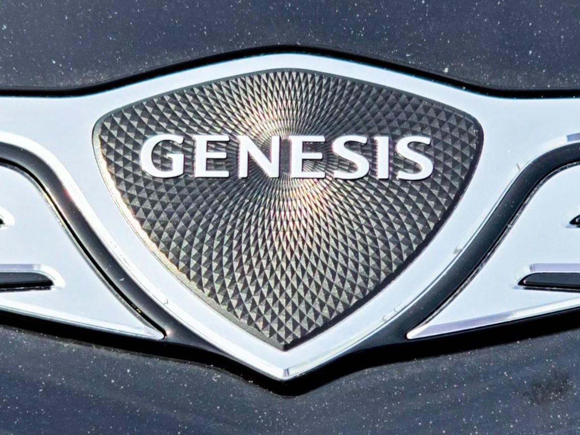 Used 2026 Genesis GV70 2.5T Select image 3