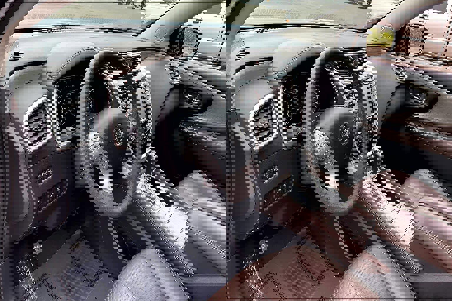 Used 2015 Nissan Murano Platinum w/ Cargo Package w/Cover image 17