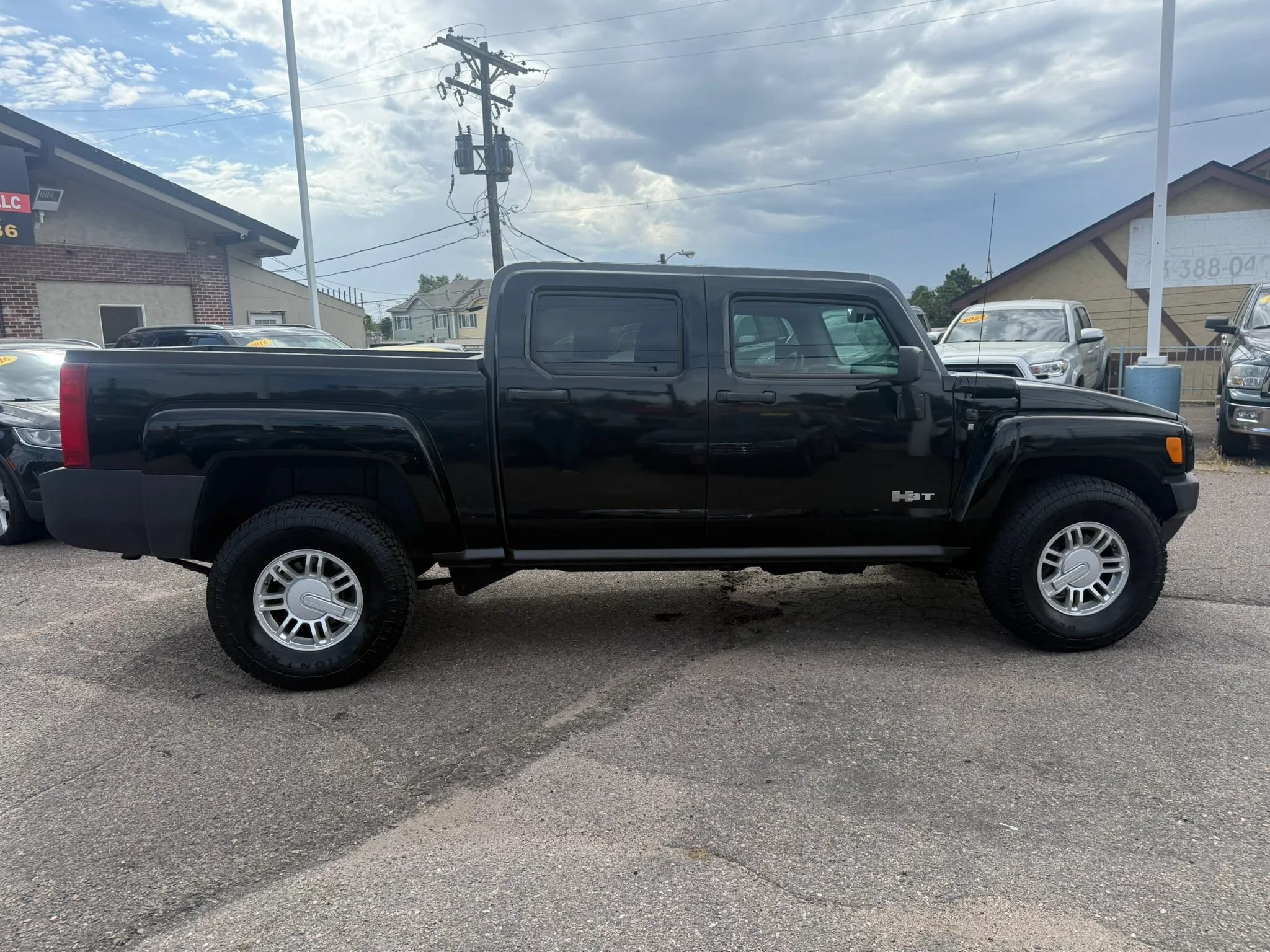 Used 2009 HUMMER H3T AWD/4WD image 9