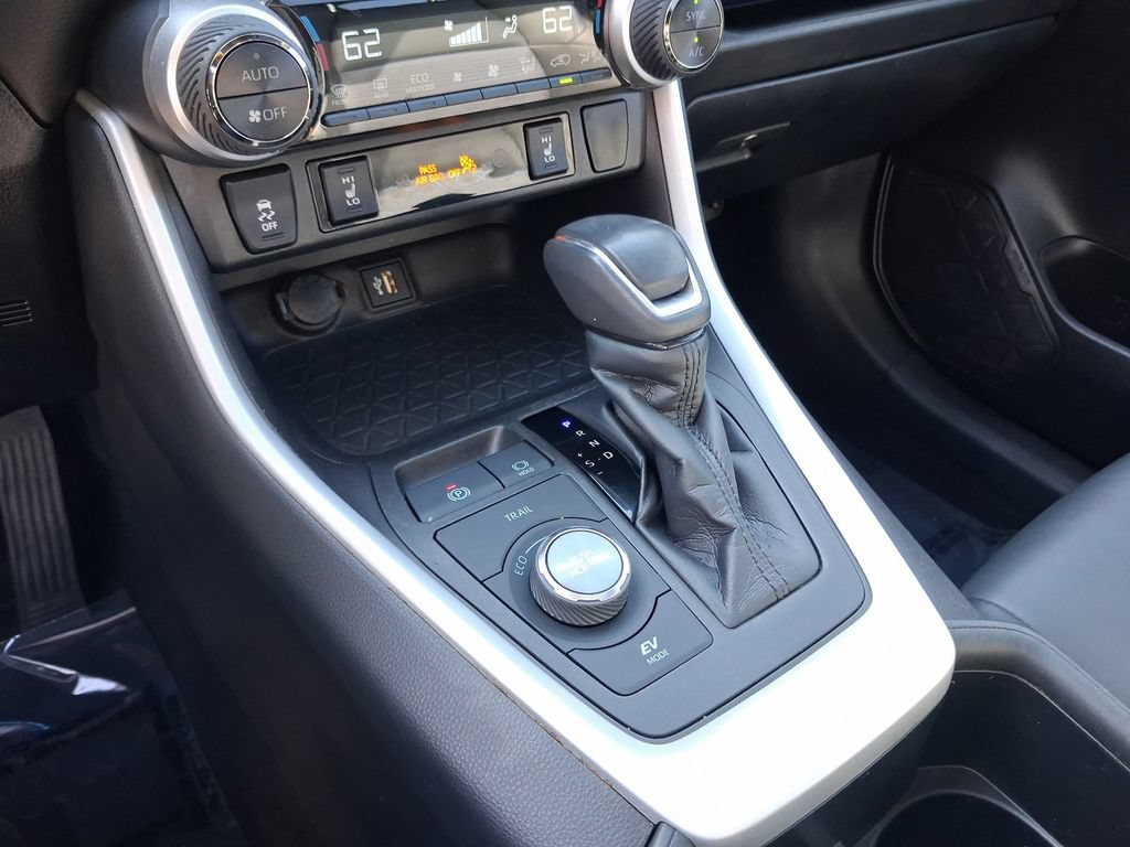 Used 2023 Toyota RAV4 XSE AWD/4WD image 24