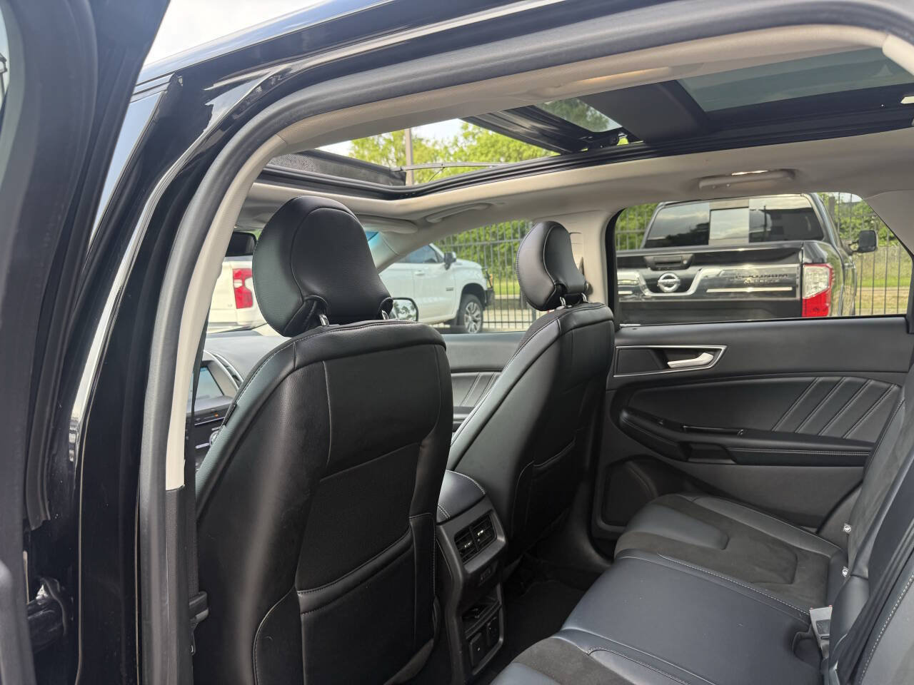 Used 2018 Ford Edge Sport w/ Equipment Group 401A AWD/4WD image 12