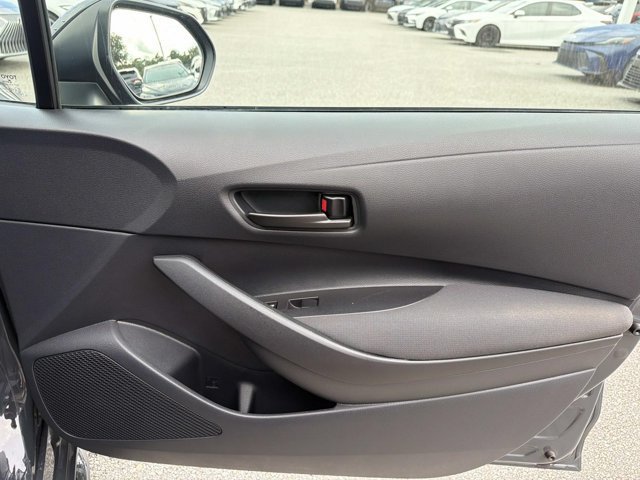 Used 2025 Toyota Corolla LE FWD image 14
