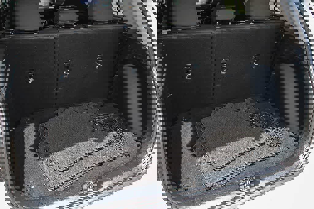 Used 2022 Hyundai Venue SE image 24