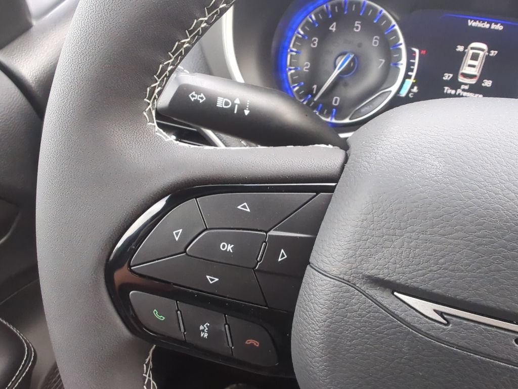 New 2027 Chrysler Pacifica Limited AWD/4WD image 31