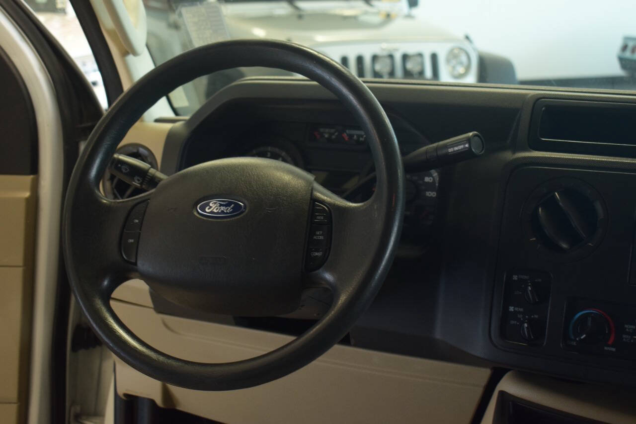 Used 2014 Ford E-350 and Econoline 350 XLT RWD image 55