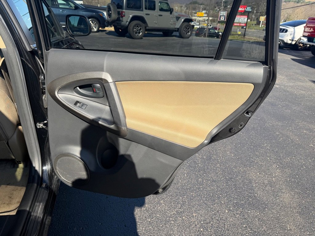 Used 2010 Toyota RAV4 4WD image 18